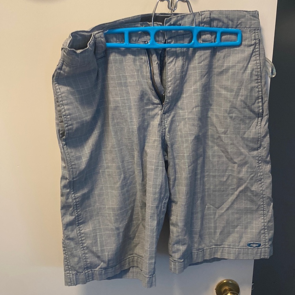 Oakley Shorts size 32